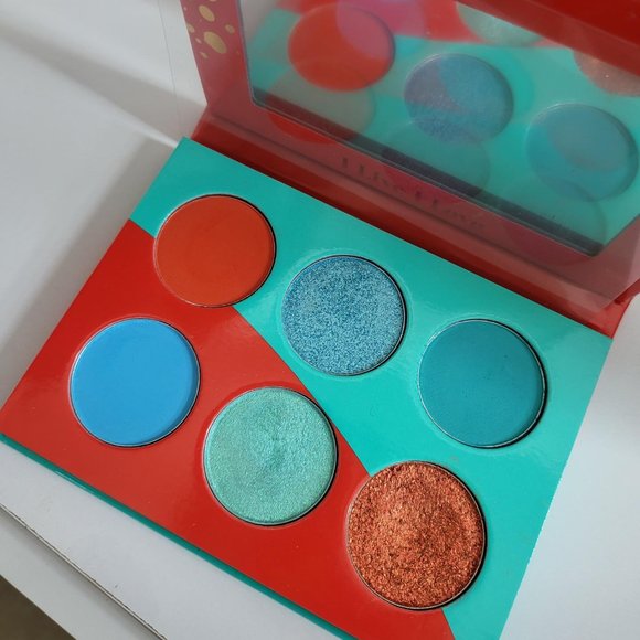 Juvia's Place Other - Juvias Place I Live I Love Eyeshadow Palette